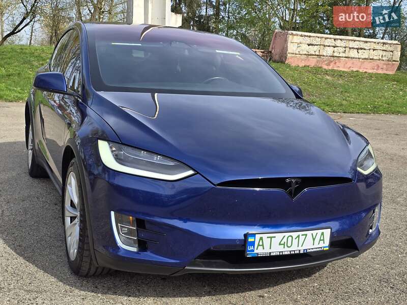 Позашляховик / Кросовер Tesla Model X 2018 в Калуші