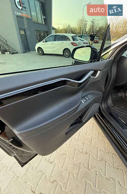 Внедорожник / Кроссовер Tesla Model X 2019 в Львове