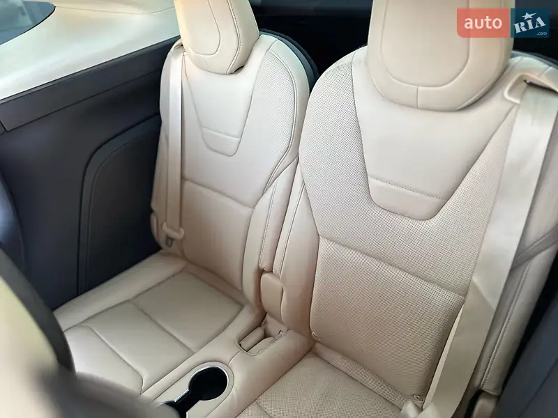 Внедорожник / Кроссовер Tesla Model X 2016 в 