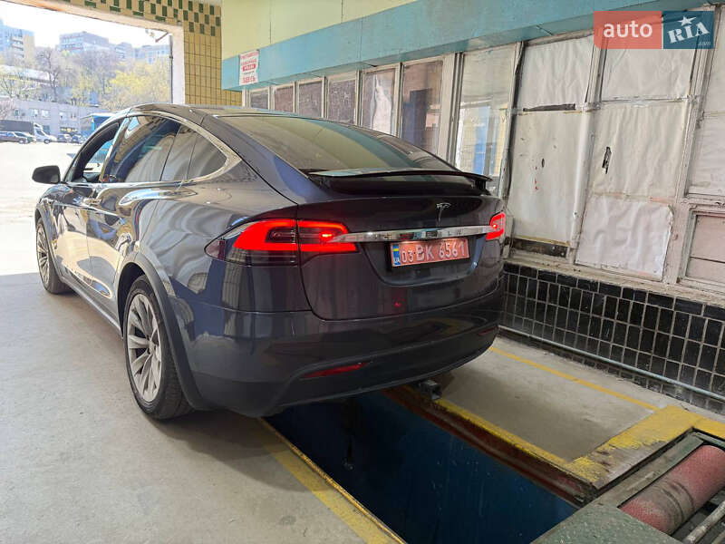 Позашляховик / Кросовер Tesla Model X 2020 в Дніпрі