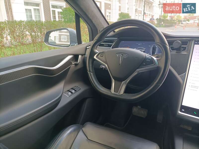 Позашляховик / Кросовер Tesla Model X 2017 в Києві фото 19 Позашляховик / Кросовер Tesla Model X 2017 в Києві