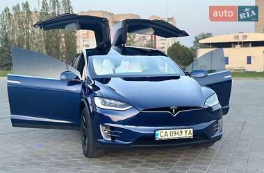 Позашляховик / Кросовер Tesla Model X 2017 в 