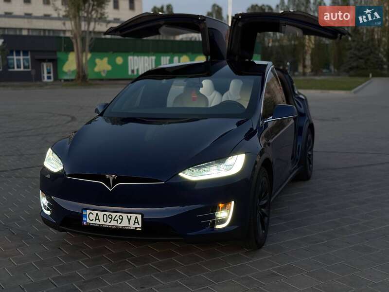 Позашляховик / Кросовер Tesla Model X 2017 в Черкасах