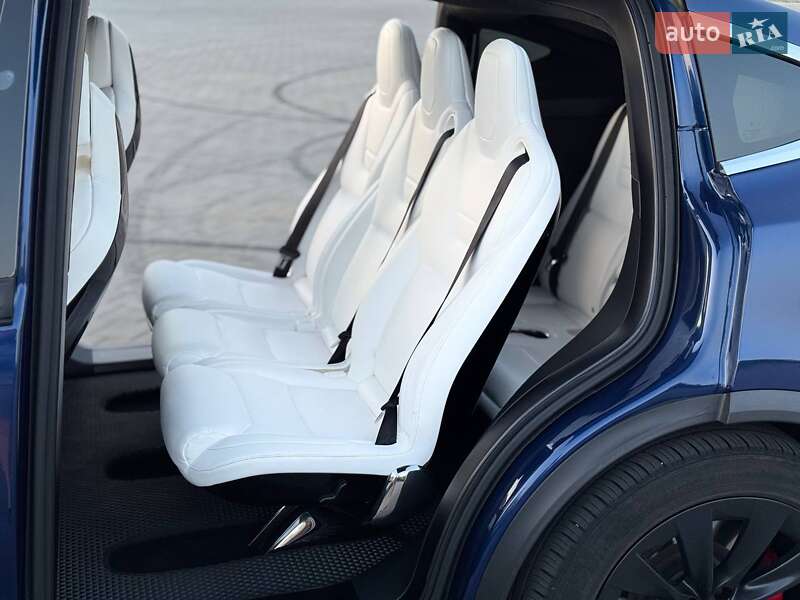 Позашляховик / Кросовер Tesla Model X 2017 в Черкасах