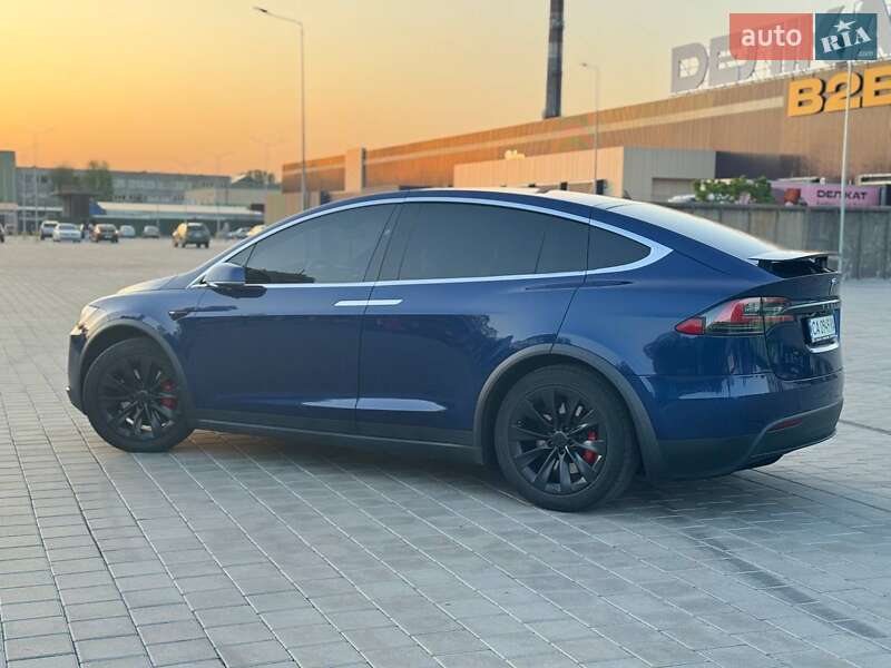 Позашляховик / Кросовер Tesla Model X 2017 в Черкасах
