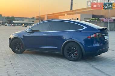 Позашляховик / Кросовер Tesla Model X 2017 в 