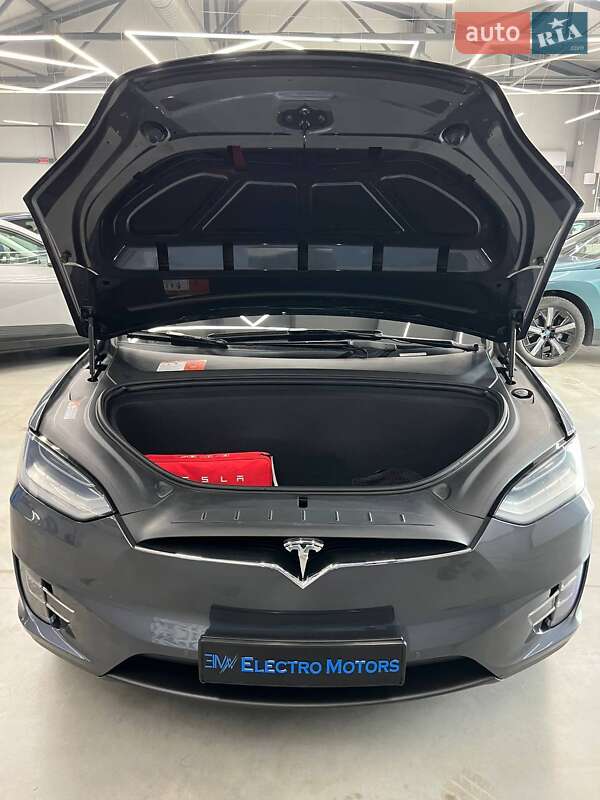 Позашляховик / Кросовер Tesla Model X 2018 в Вінниці