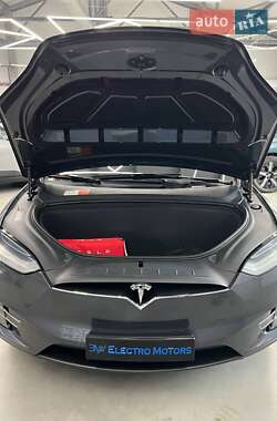 Внедорожник / Кроссовер Tesla Model X 2018 в 
