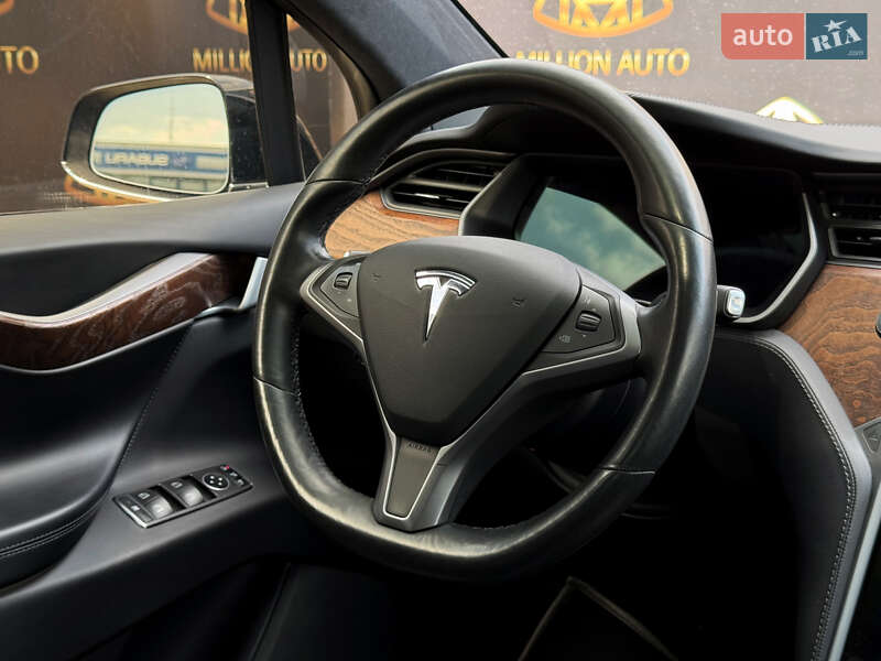 Внедорожник / Кроссовер Tesla Model X 2018 в Киеве