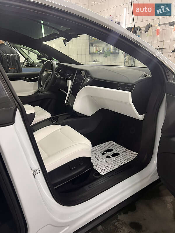 Внедорожник / Кроссовер Tesla Model X 2019 в Ивано-Франковске