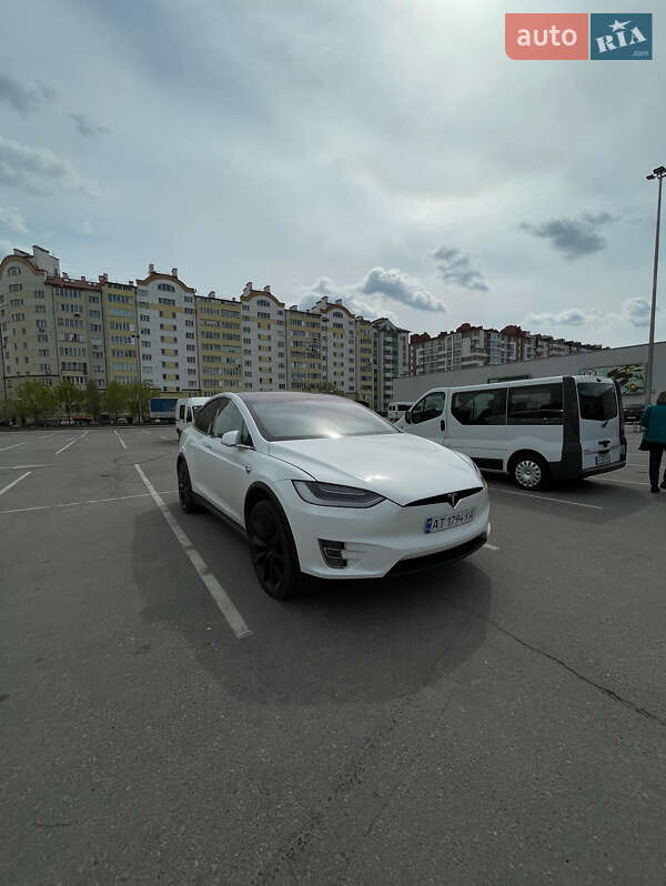 Внедорожник / Кроссовер Tesla Model X 2019 в Ивано-Франковске
