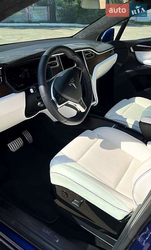 Внедорожник / Кроссовер Tesla Model X 2016 в Харькове