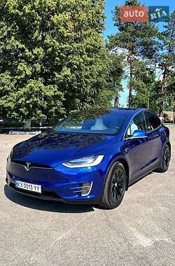 Позашляховик / Кросовер Tesla Model X 2016 в 