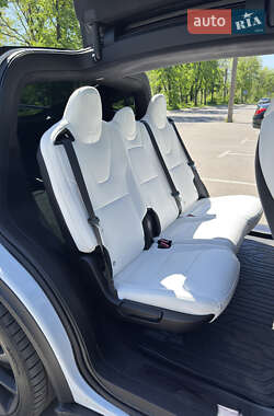Внедорожник / Кроссовер Tesla Model X 2019 в 