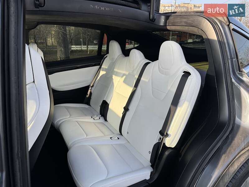 Внедорожник / Кроссовер Tesla Model X 2017 в Киеве