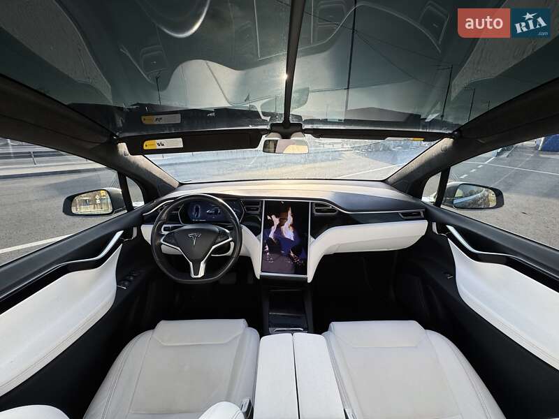 Внедорожник / Кроссовер Tesla Model X 2017 в Киеве