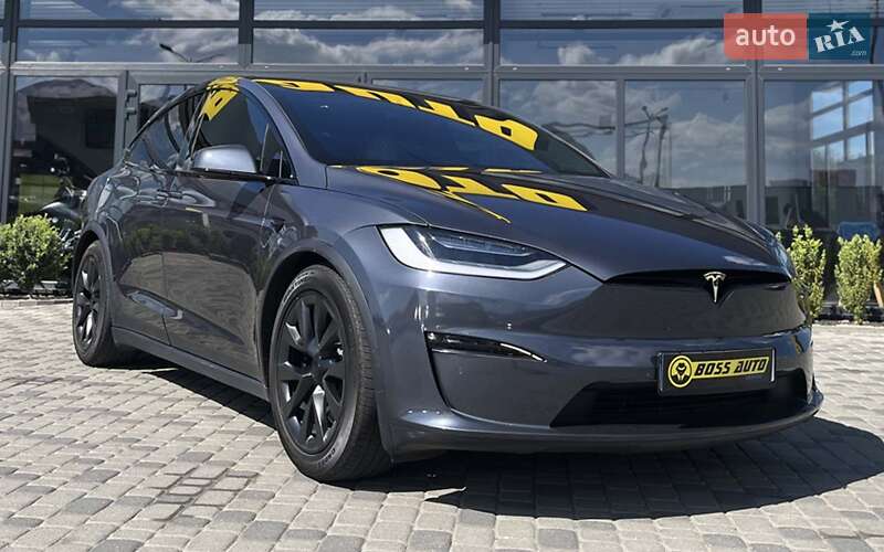 Tesla Model X 2022