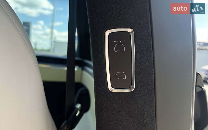Позашляховик / Кросовер Tesla Model X 2022 в Мукачевому