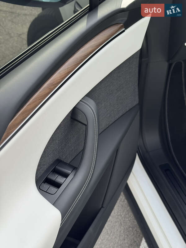 Внедорожник / Кроссовер Tesla Model X 2023 в Одессе фото 15 Внедорожник / Кроссовер Tesla Model X 2023 в Одессе