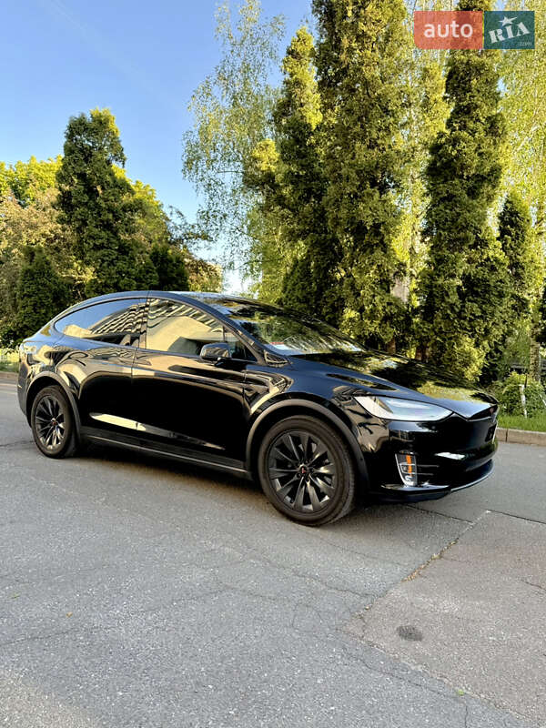 Tesla Model X 2016