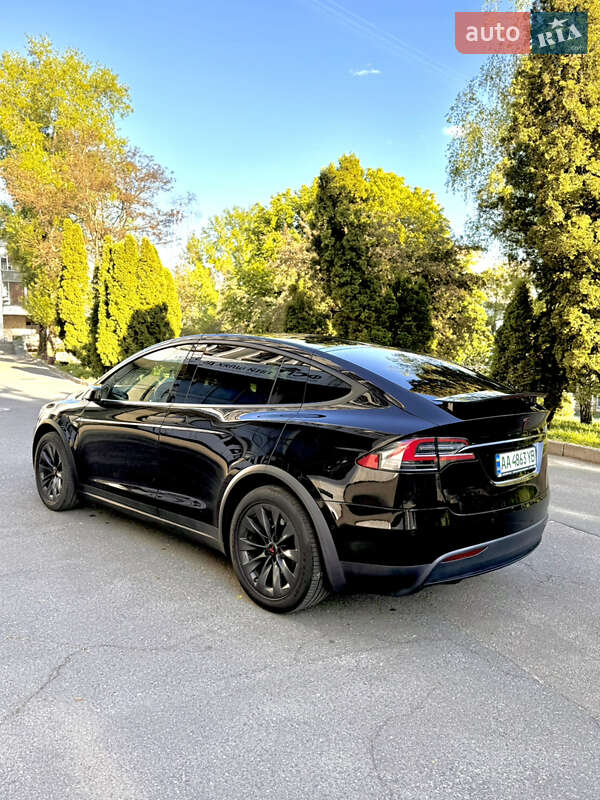 Позашляховик / Кросовер Tesla Model X 2016 в Києві