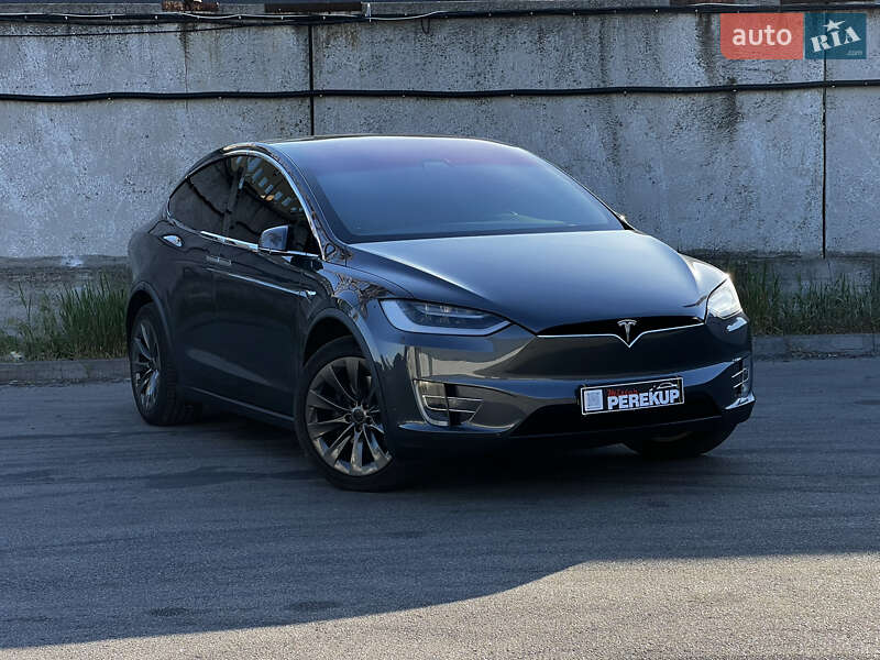 Внедорожник / Кроссовер Tesla Model X 2017 в 