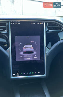 Внедорожник / Кроссовер Tesla Model X 2017 в 