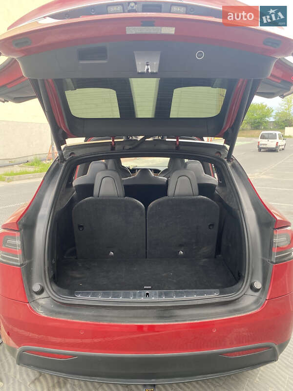 Позашляховик / Кросовер Tesla Model X 2019 в Львові