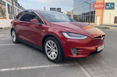 Позашляховик / Кросовер Tesla Model X 2019 в 