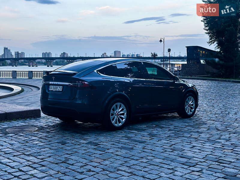 Внедорожник / Кроссовер Tesla Model X 2017 в Киеве