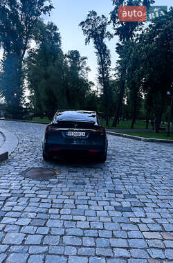 Позашляховик / Кросовер Tesla Model X 2017 в 