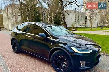 Позашляховик / Кросовер Tesla Model X 2019 в 