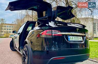 Позашляховик / Кросовер Tesla Model X 2019 в 