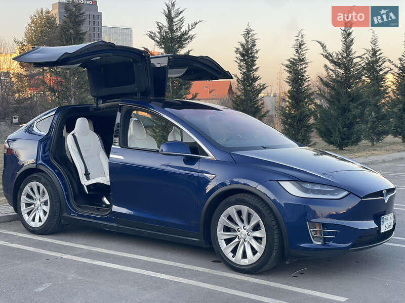 Внедорожник / Кроссовер Tesla Model X 2016 в 