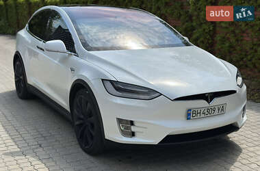 Позашляховик / Кросовер Tesla Model X 2020 в 