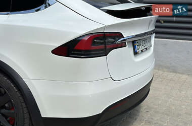 Позашляховик / Кросовер Tesla Model X 2020 в 