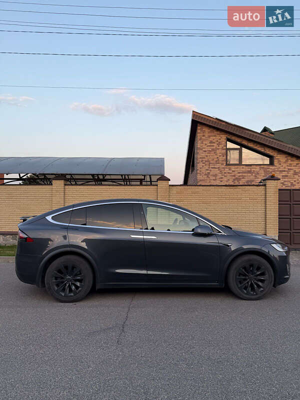 Позашляховик / Кросовер Tesla Model X 2020 в Полтаві