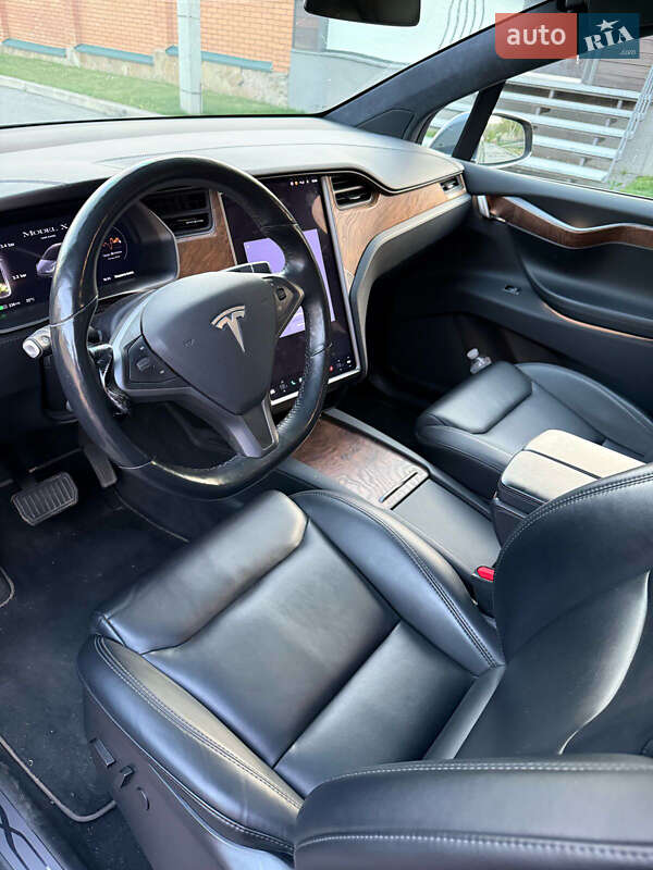 Позашляховик / Кросовер Tesla Model X 2020 в Полтаві