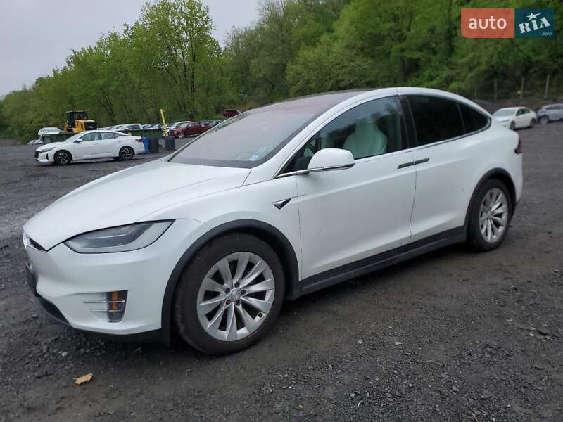 Tesla Model X 2018