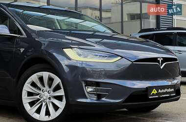 Позашляховик / Кросовер Tesla Model X 2018 в 
