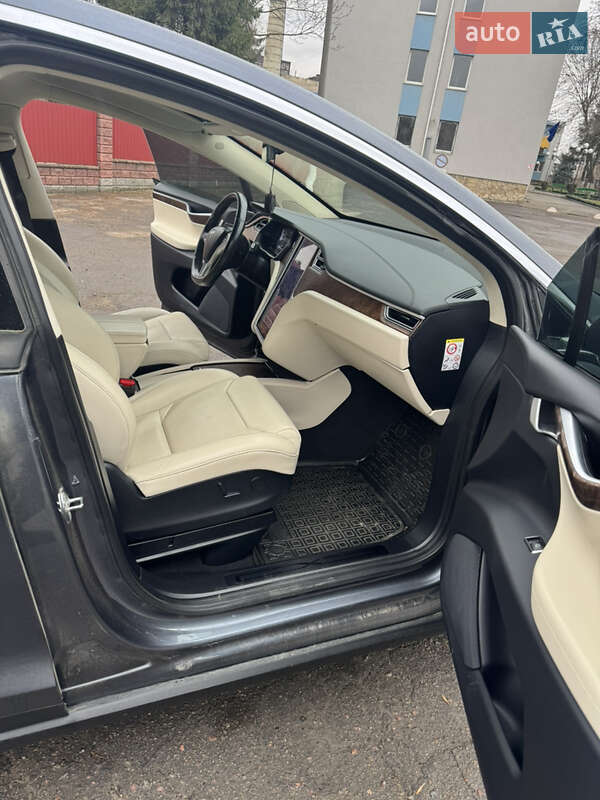 Позашляховик / Кросовер Tesla Model X 2018 в Рівному фото 13 Позашляховик / Кросовер Tesla Model X 2018 в Рівному