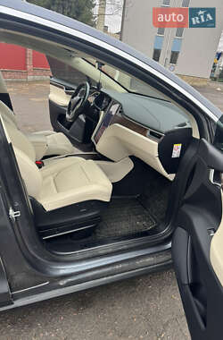 Внедорожник / Кроссовер Tesla Model X 2018 в 