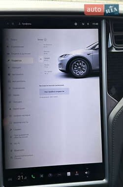 Внедорожник / Кроссовер Tesla Model X 2018 в 
