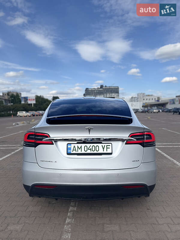 Внедорожник / Кроссовер Tesla Model X 2016 в Житомире