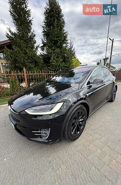 Внедорожник / Кроссовер Tesla Model X 2017 в 