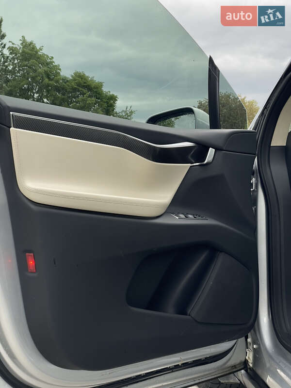 Внедорожник / Кроссовер Tesla Model X 2018 в Львове фото 11 Внедорожник / Кроссовер Tesla Model X 2018 в Львове