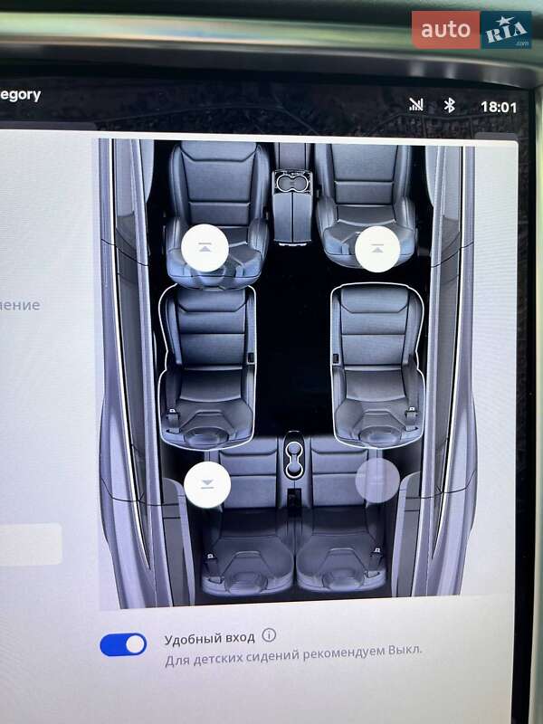 Позашляховик / Кросовер Tesla Model X 2016 в Новояворівську