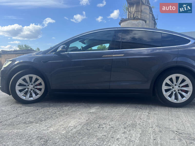 Позашляховик / Кросовер Tesla Model X 2020 в Києві