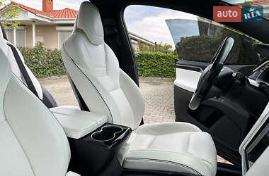 Внедорожник / Кроссовер Tesla Model X 2016 в 
