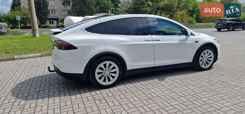 Внедорожник / Кроссовер Tesla Model X 2018 в Тернополе
